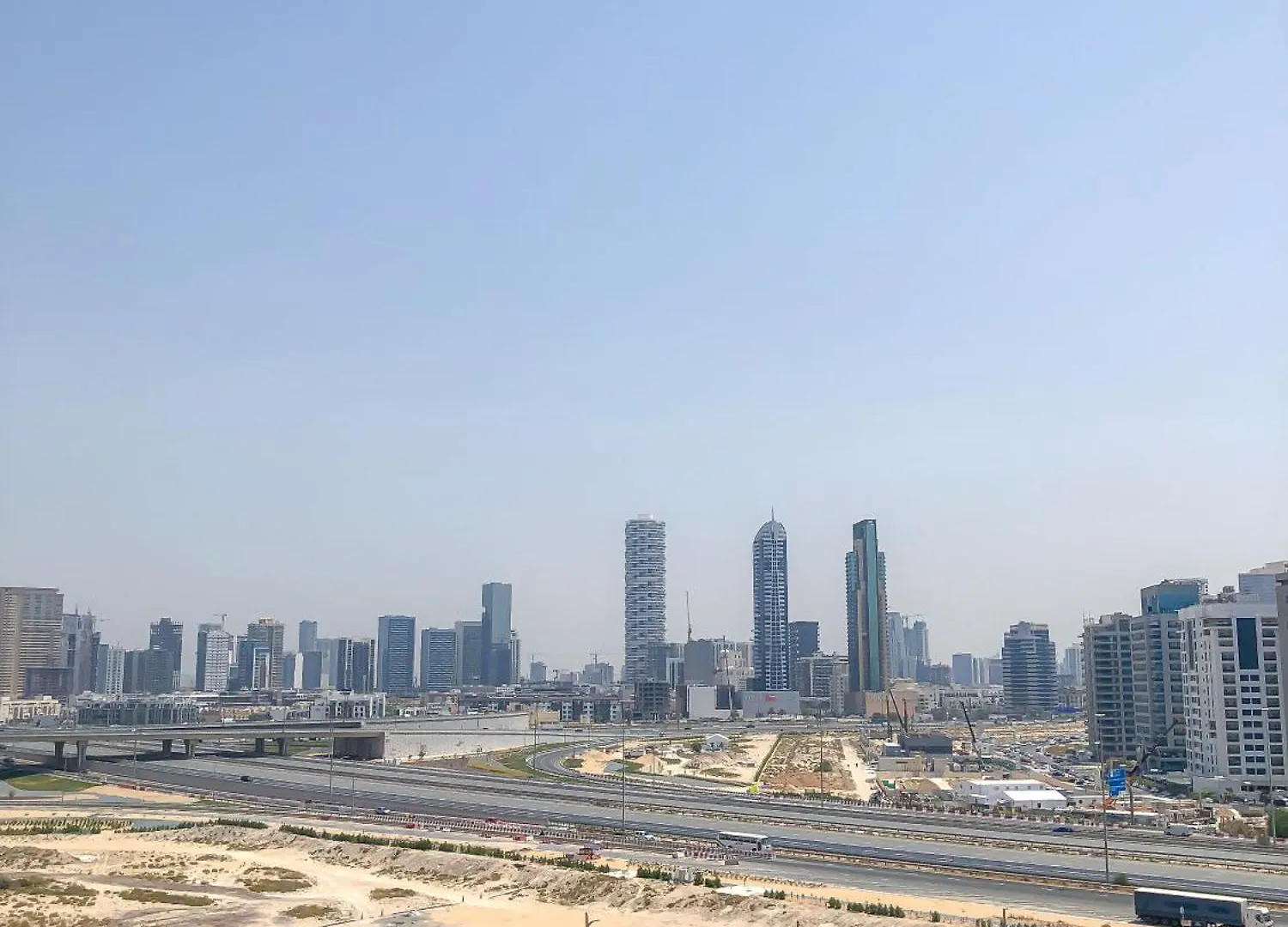 Luxury Studio With Lakeview - Impz - Dubai Production City Apartment United Arab Emirates